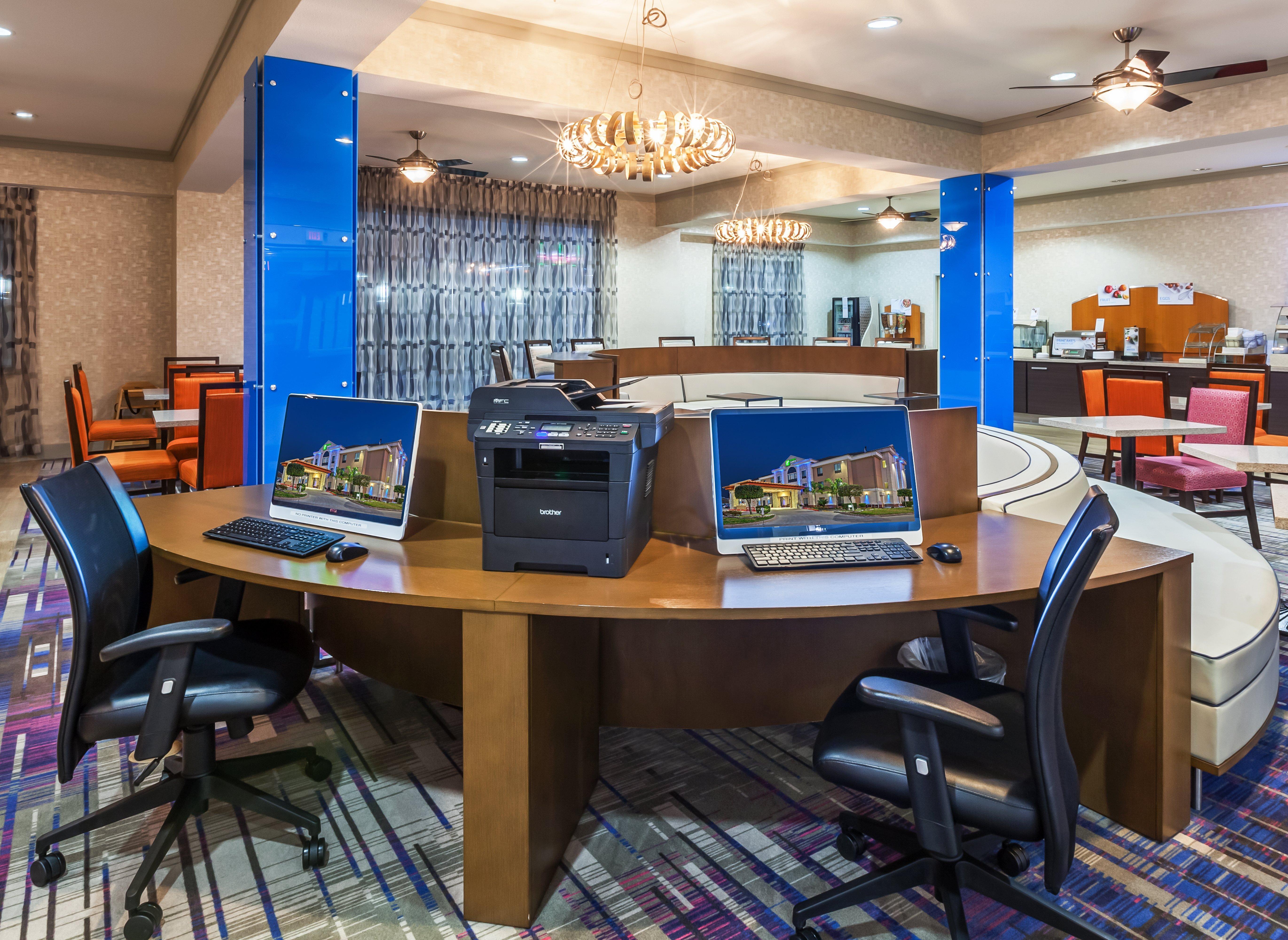 Holiday Inn Express & Suites Houston East By Ihg Exterior foto