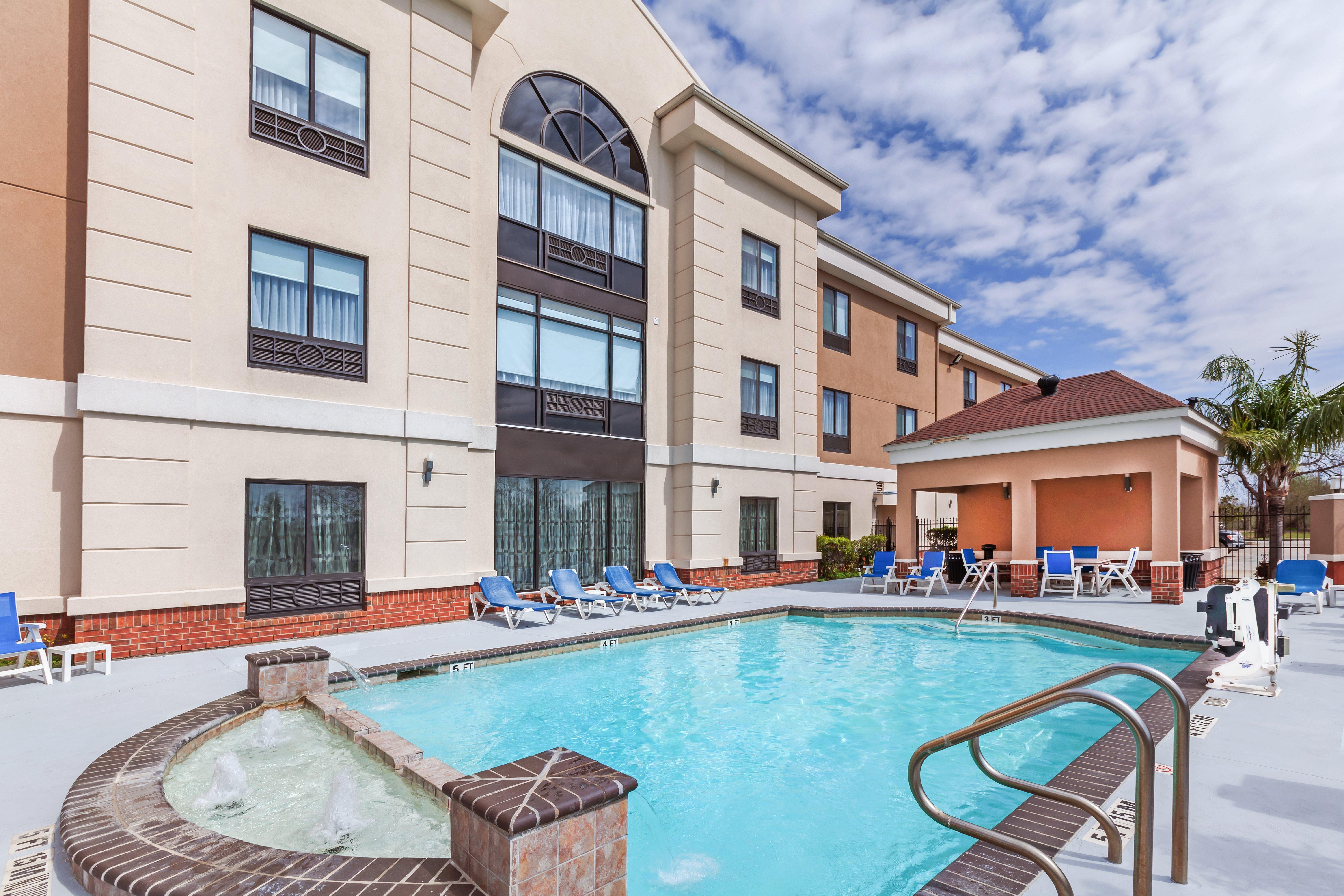 Holiday Inn Express & Suites Houston East By Ihg Exterior foto